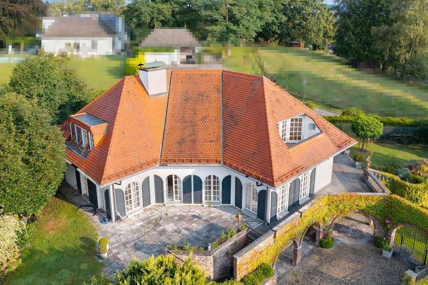 Haus zum Kaufen in Aachen 1.690.000 € 263 m²