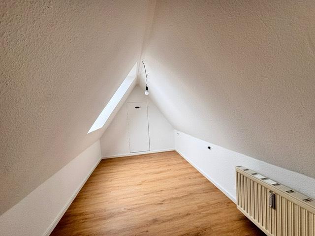 Dachgeschoßwohnung Osnabrück Eversburg - 2.5 Zimmer, 74 m&sup2;, 1.070&euro; | Angebot:26412727