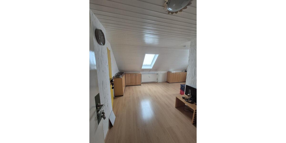 Dachgeschoßwohnung Iserlohn - 1 Zimmer, 40 m&sup2;, 250&euro; | Angebot:25022964