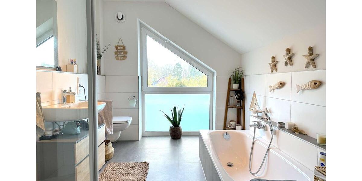 Dachgeschoßwohnung Ganderkesee - 4 Zimmer, 96 m&sup2;, 1.250&euro; | Angebot:25943368