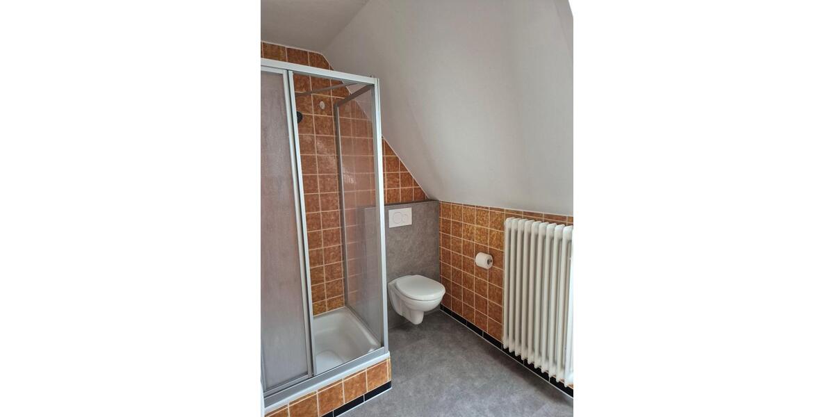 Dachgeschoßwohnung Saterland - 3 Zimmer, 70 m&sup2;, 650&euro; | Angebot:25397271
