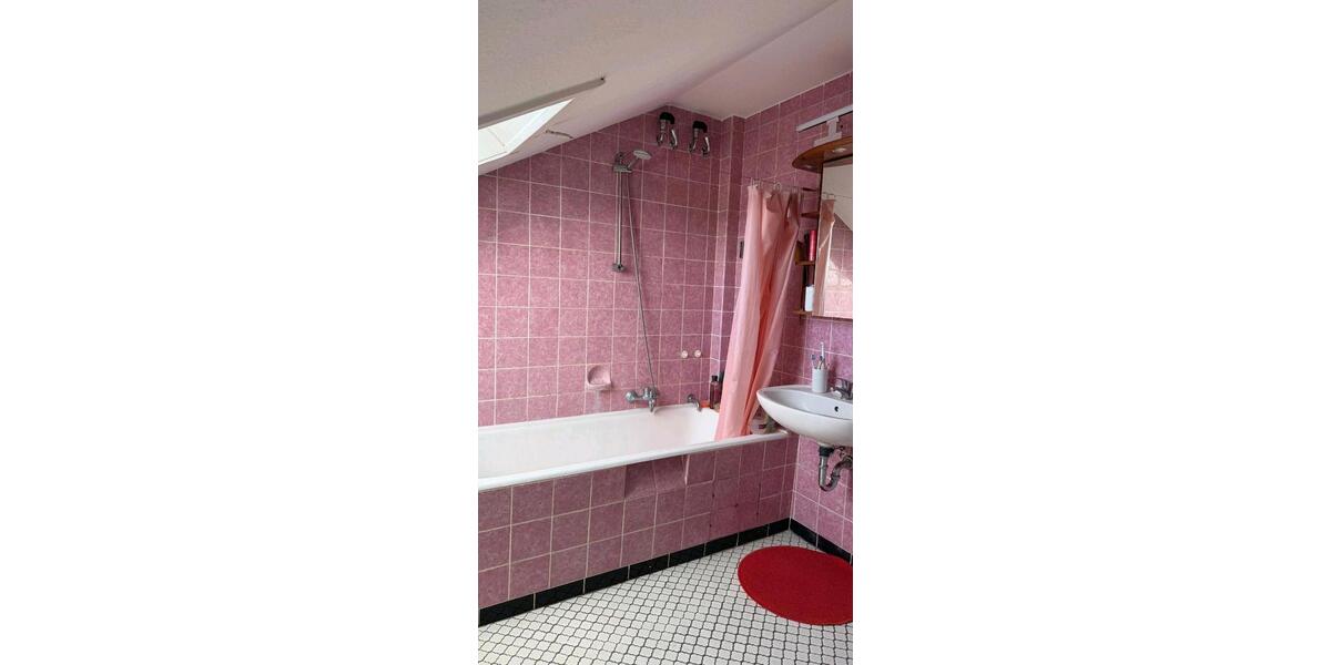 Dachgeschoßwohnung Vellmar - 2 Zimmer, 63 m&sup2;, 980&euro; | Angebot:26348427