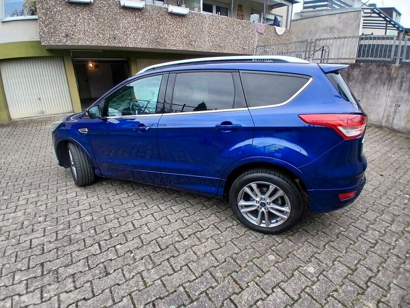 Ford Kuga 75.500 km 15.600 € Troisdorf 53840