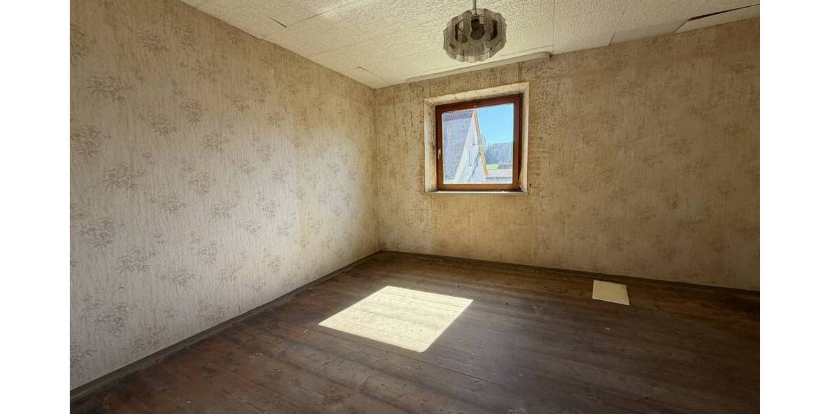 Einfamilienhaus Weismain / Wunkendorf Wunkendorf - 7 Zimmer, 189 m&sup2;, 175.000&euro; | Angebot:26450330