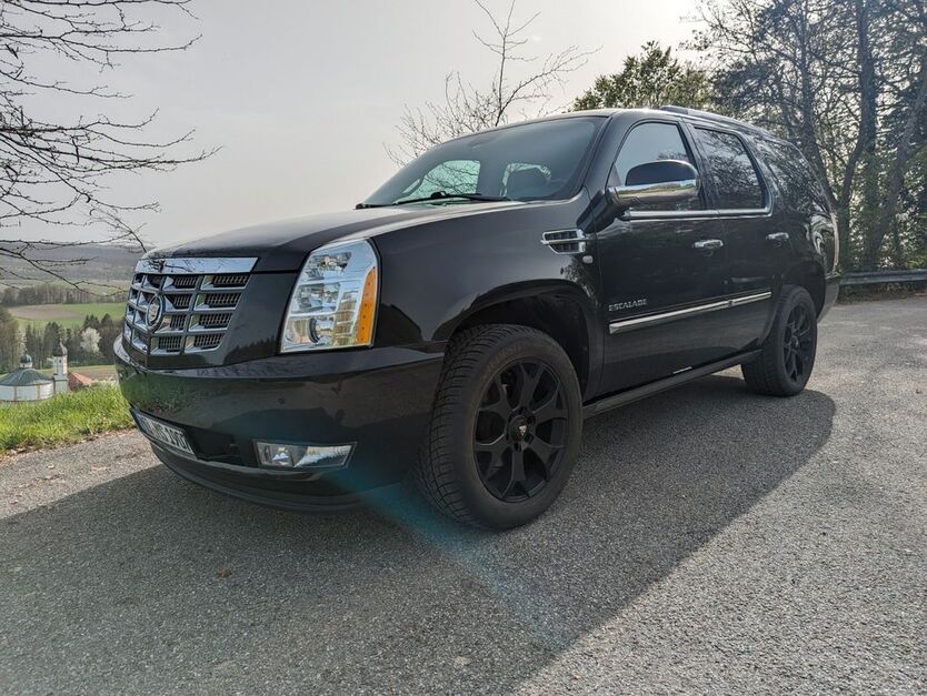 Cadillac Escalade 98.000 km 29.000 € Gars am Inn 83536