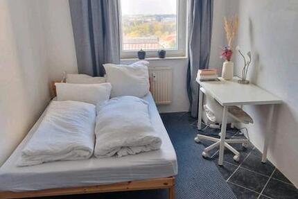 Wohnung Braunschweig Östliches Ringgebiet - 1 Zimmer, 81 m&sup2;, 300&euro; | Angebot:26395941