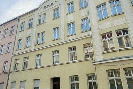 Investitionschance: MFH mit 8 Wohneinheiten & zusätzlicher Dachgeschossreserve 2 zimmer