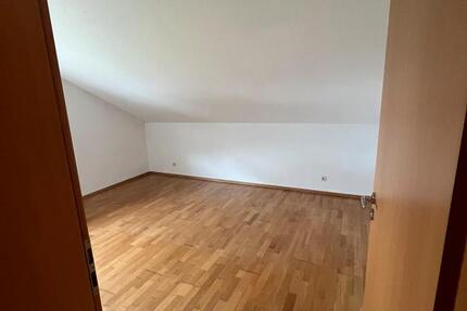 Schöne Obergeschoss Wohnung mit 3 Zimmern in Königswinter