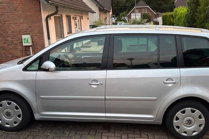 VW Touran 239.000 km 2.490 &euro; koeln 51147