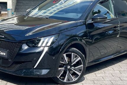 Peugeot 208 22.100 km 16.799 &euro; München 81677