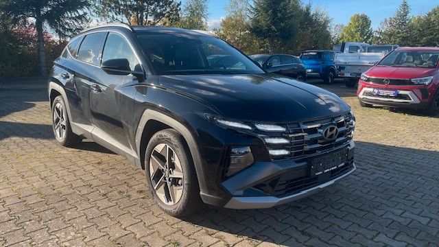 Hyundai TUCSON 17.000 km 32.390 € Reinsdorf 08141
