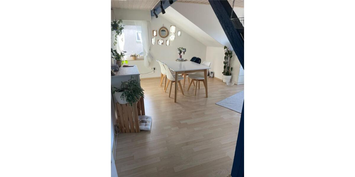 Dachgeschoßwohnung Warburg - 3 Zimmer, 76 m&sup2;, 650&euro; | Angebot:26351727