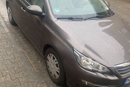 Peugeot 308 104.000 km 6.800 &euro; Stadecken-Elsheim 55271