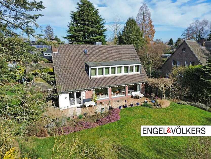 Haus zum Kaufen in Krefeld 695.000 € 165 m²