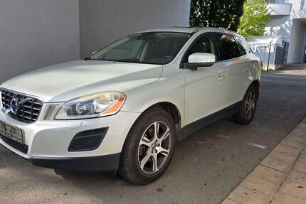 Volvo XC60 223.800 km 9.000 € Saarbruecken 66113