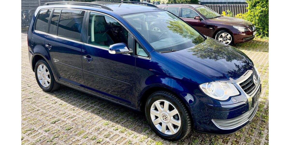 VW Touran 149.000 km 8.900 &euro; Nürnberg 90443