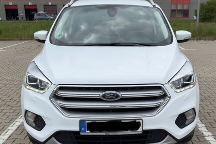 Ford Kuga 138.000 km 9.500 &euro; Korbach 34497