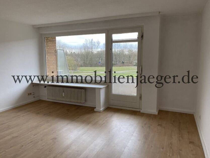 Fußnähe zum RKZ Farmsen - Modernsierte EckWohnung mit Balkon - Gäste-WC - Am Wanderweg Berner Au