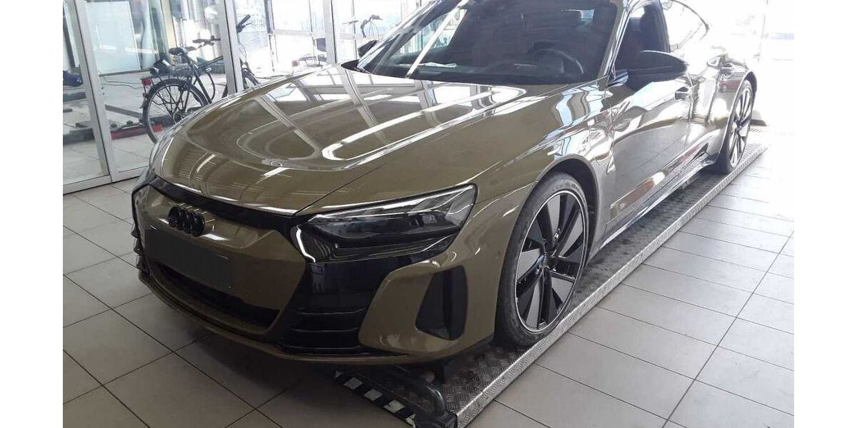 Audi RS e-tron GT 47.586 km 70.930 &euro; Wolfratshausen 82515