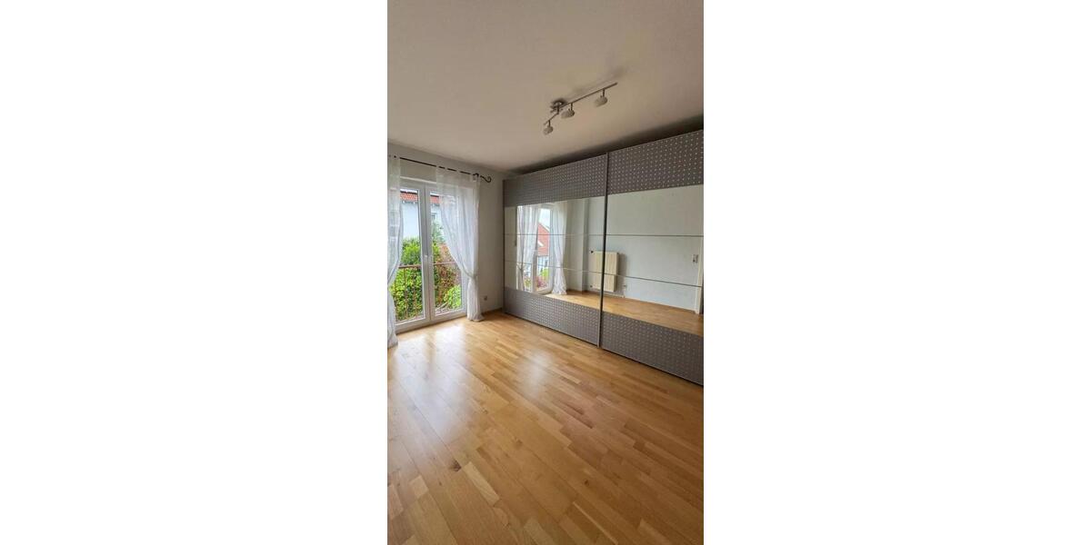 Reihenhaus Sankt Ingbert - 5 Zimmer, 140 m&sup2;, 1.500&euro; | Angebot:24293790