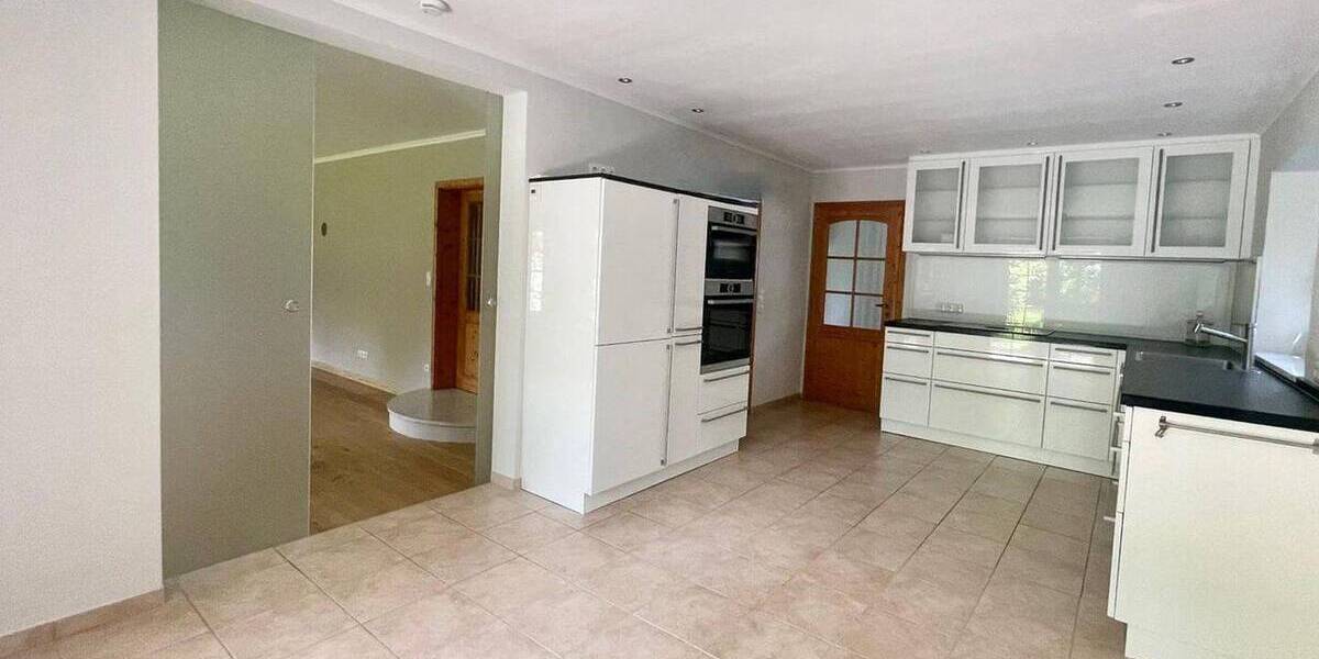 Einfamilienhaus Reinfeld - 7 Zimmer, 250 m&sup2;, 525.000&euro; | Angebot:26790523
