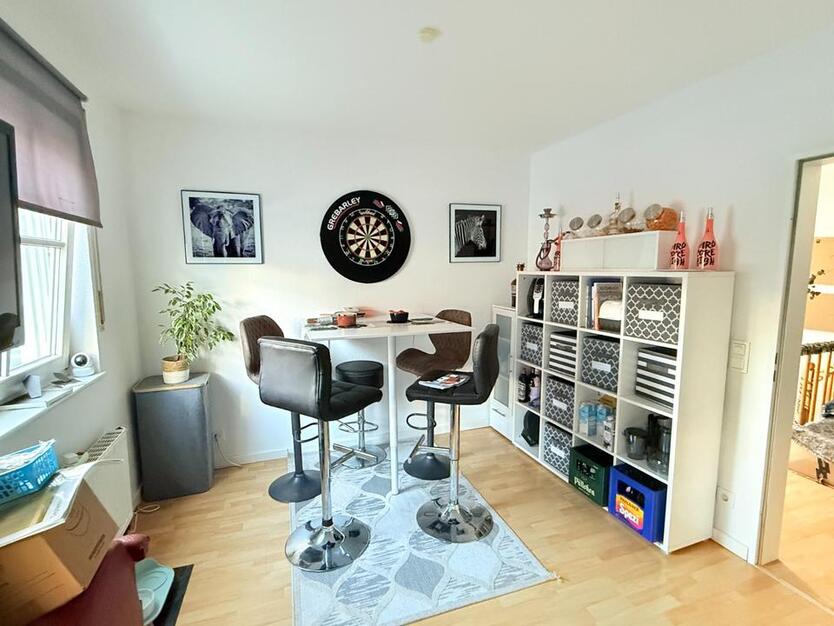 Geräumiges, preiswertes und gepflegtes 9-Zimmer-Mehrfamilienhaus