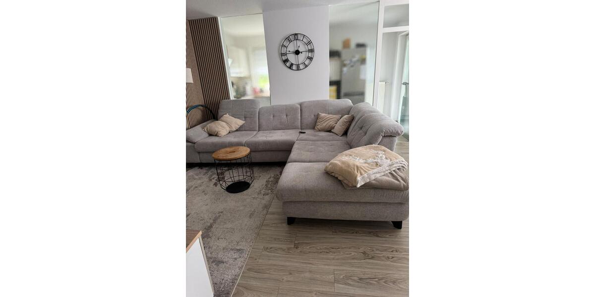 Etagenwohnung Neuhof - 3 Zimmer, 94 m&sup2;, 930&euro; | Angebot:25483503