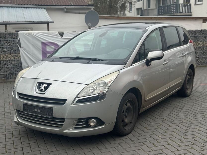Peugeot 5008 350.000 km 1.999 € Bad Breisig 53498