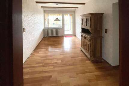 Wohnung zum Kaufen in Ludwigshafen-Pfingstweide 220.000 € 96 m²