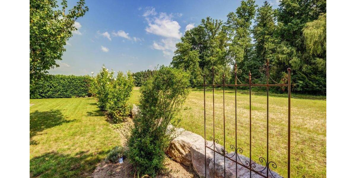 Perfekt für Familien in ruhiger Ortsrandlage! Großzügiges Einfamilienhaus mit moderner Ausstattung! 6 zimmer