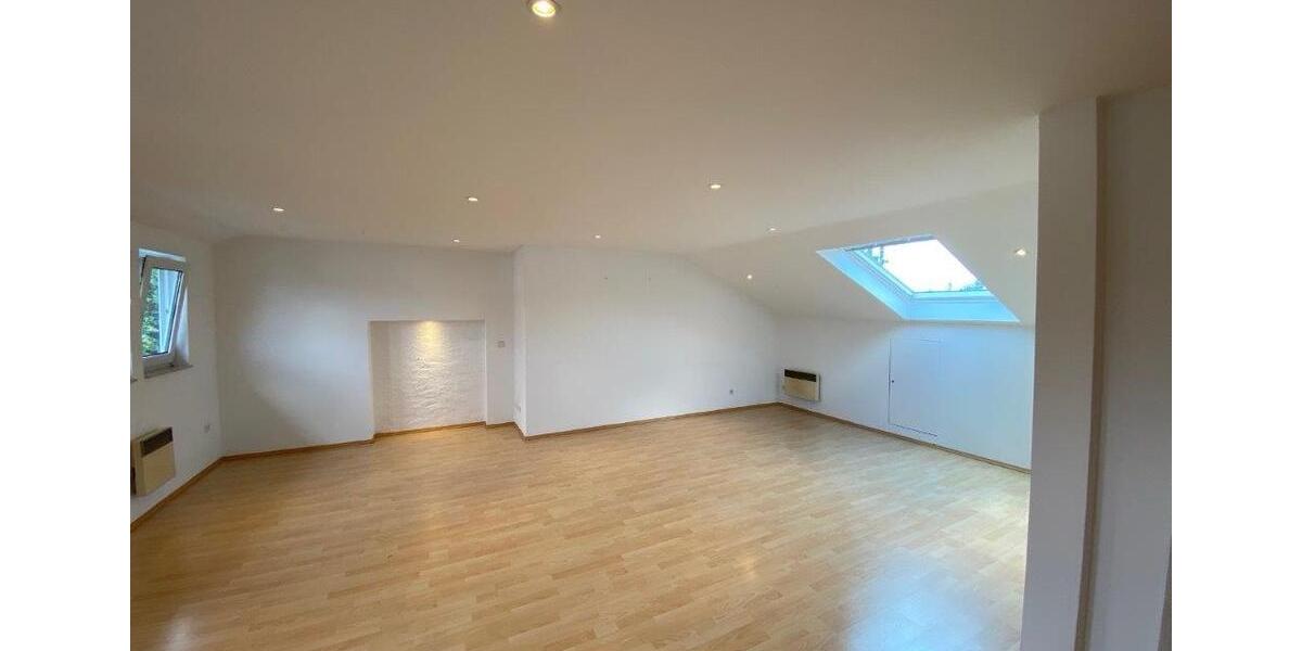 Dachgeschoßwohnung Mörlenbach - 2 Zimmer, 70 m&sup2;, 640&euro; | Angebot:25881424