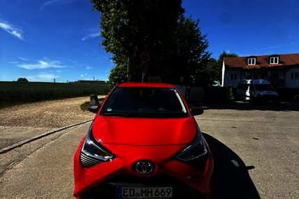 Toyota Aygo (X) 73.000 km 7.399 &euro; Erding 85435