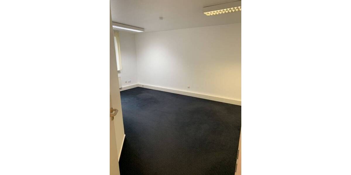 Etagenwohnung Haiger - 4 Zimmer, 154 m&sup2;, 990&euro; | Angebot:25696550