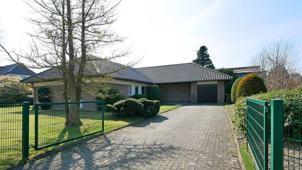 Bungalow Vechta - 3 Zimmer, 127 m&sup2;, 900&euro; | Angebot:26359234