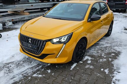 Peugeot 208 10.260 km 12.500 &euro; Enger 32130
