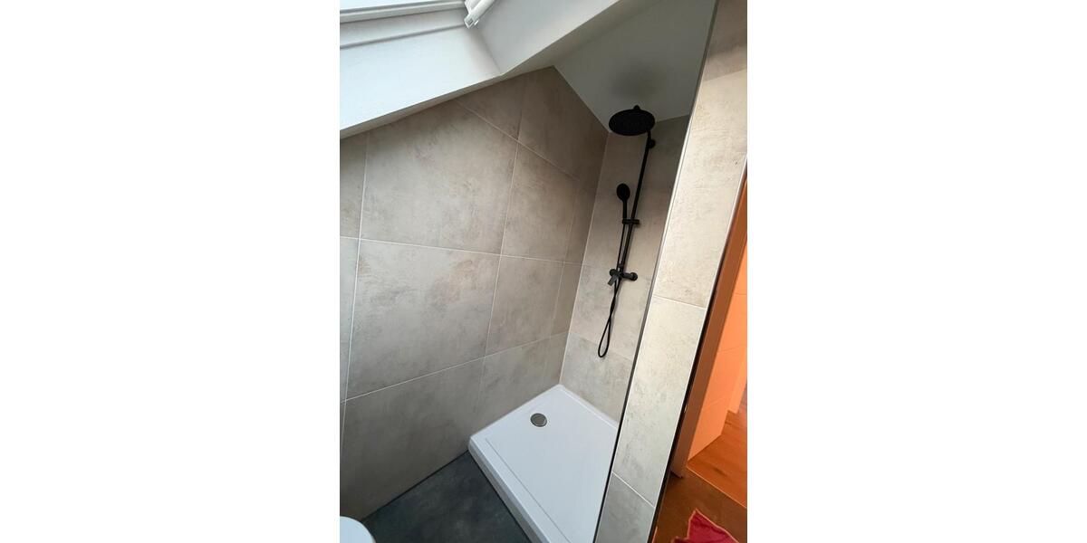 Dachgeschoßwohnung Köngen - 3 Zimmer, 65 m&sup2;, 1.100&euro; | Angebot:26647613