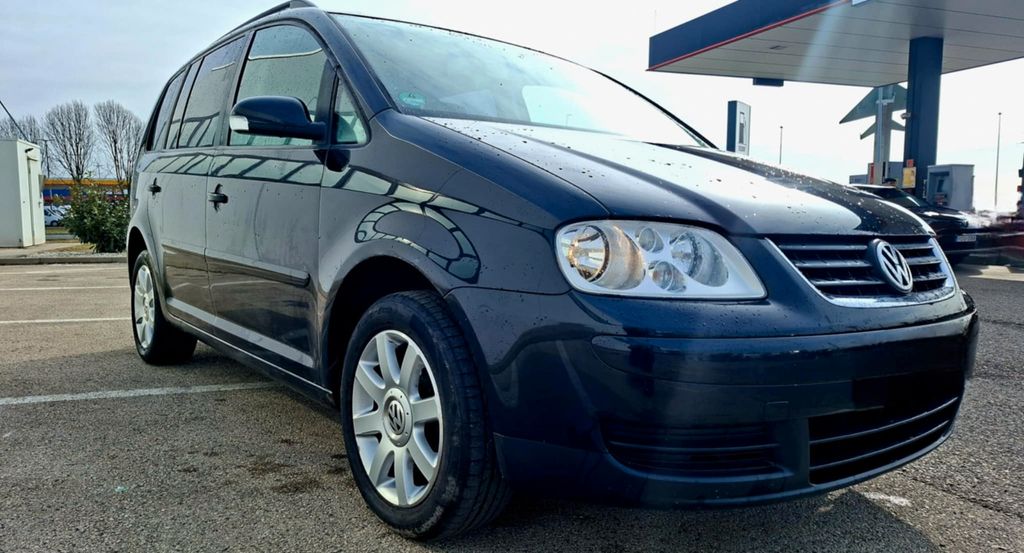 VW Touran 270.000 km 2.400 &euro; Nürnberg 90489