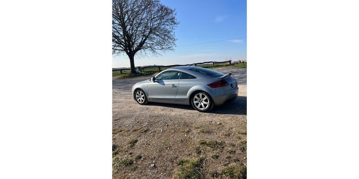 Audi TT 169.000 km 9.500 &euro; Düsseldorf 40625