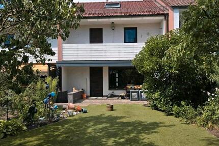 Haus Nürnberg Holzheim - 5 Zimmer, 121 m&sup2;, 450.000&euro; | Angebot:27093761