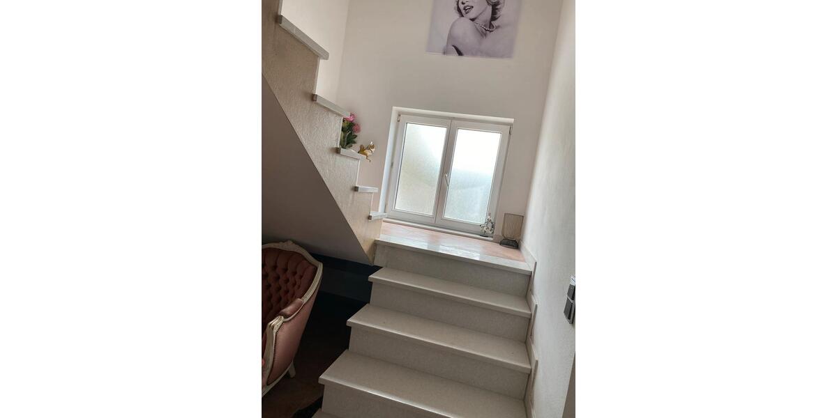 Mehrfamilienhaus, Wohnhaus Regen - 8 Zimmer, 203 m&sup2;, 1.600&euro; | Angebot:26343571