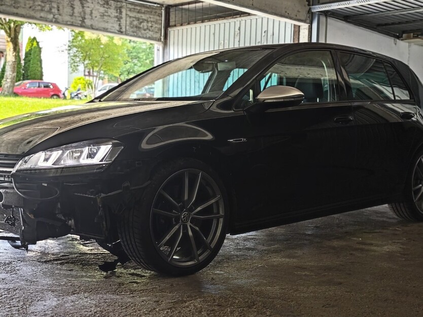 VW Golf 79.000 km 21.500 € Tuttlingen 78532