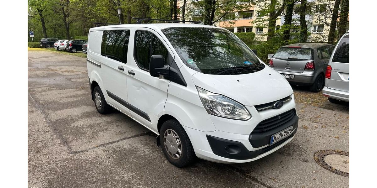 Ford Transit Custom 133.000 km 8.900 &euro; München 81927