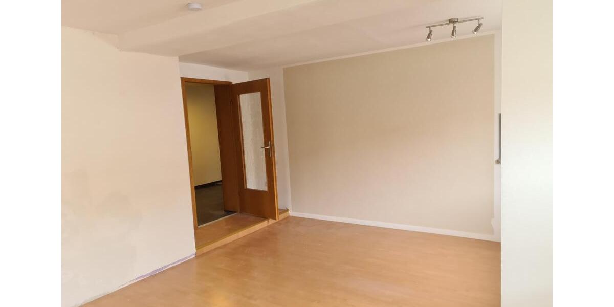 Erdgeschoßwohnung Höchstädt im Fichtelgebirge - 2 Zimmer, 60 m&sup2;, 390&euro; | Angebot:25281075