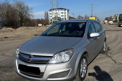 Opel Astra 153.000 km 3.499 &euro; lahr 77933