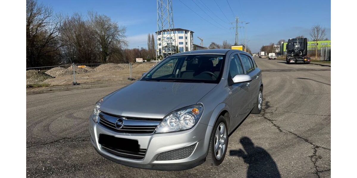 Opel Astra 153.000 km 3.499 &euro; lahr 77933