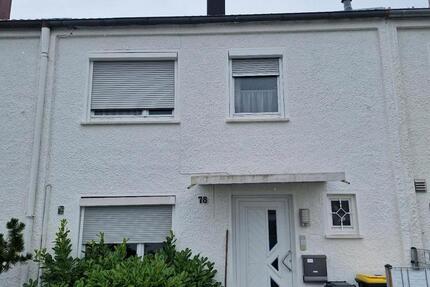 Reihenmittelhaus in Vöhringen mit Garten, Garage und Potenzial 4.5 zimmer