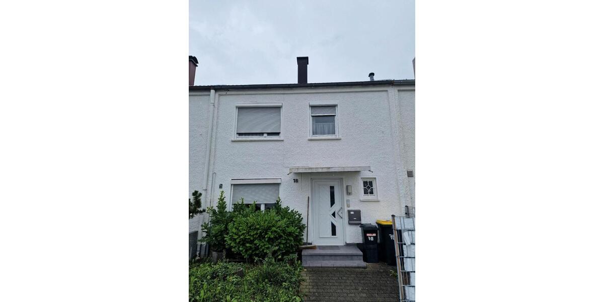 Reihenmittelhaus in Vöhringen mit Garten, Garage und Potenzial 4.5 zimmer