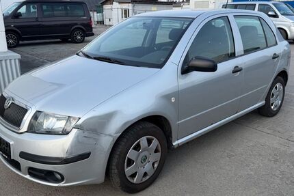 Skoda Fabia 95.914 km 1.699 &euro; Maxhütte -Haidhof 93142