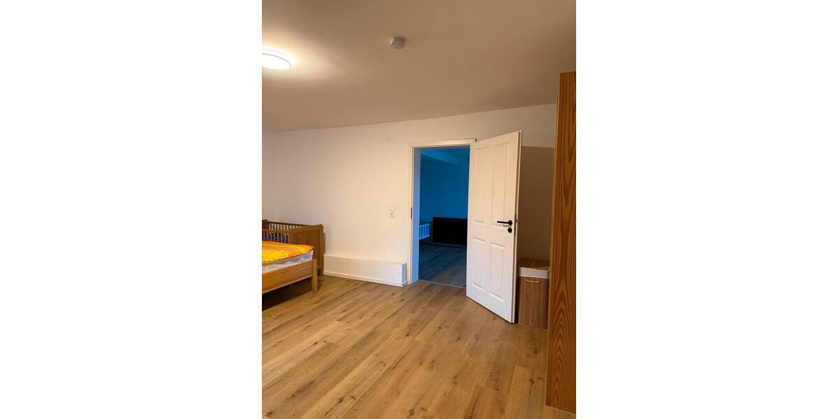 Einfamilienhaus Sinn - 5 Zimmer, 160 m&sup2;, 1.200&euro; | Angebot:23415451