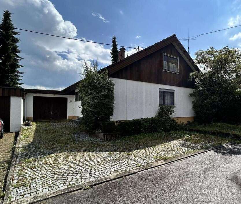 Haus zum Kaufen in Frickenhausen 498.000 € 165 m²